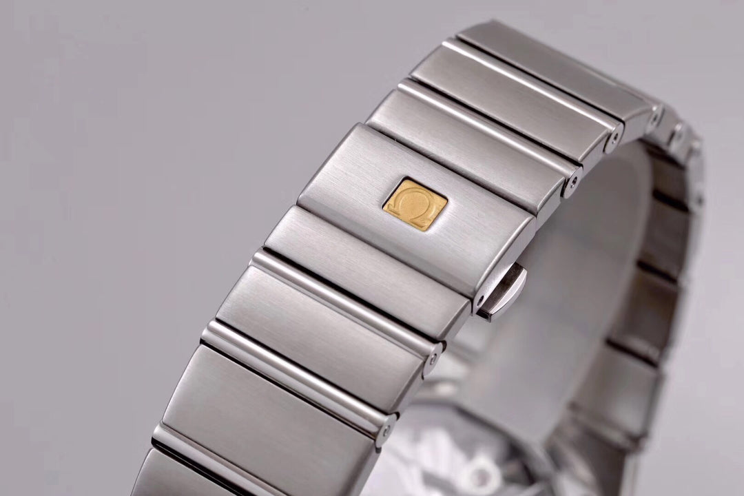 VS공장 오메가 컨스틸레이션 38MM 실버 바인덱스