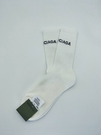 CND / 발렌시아가 양말