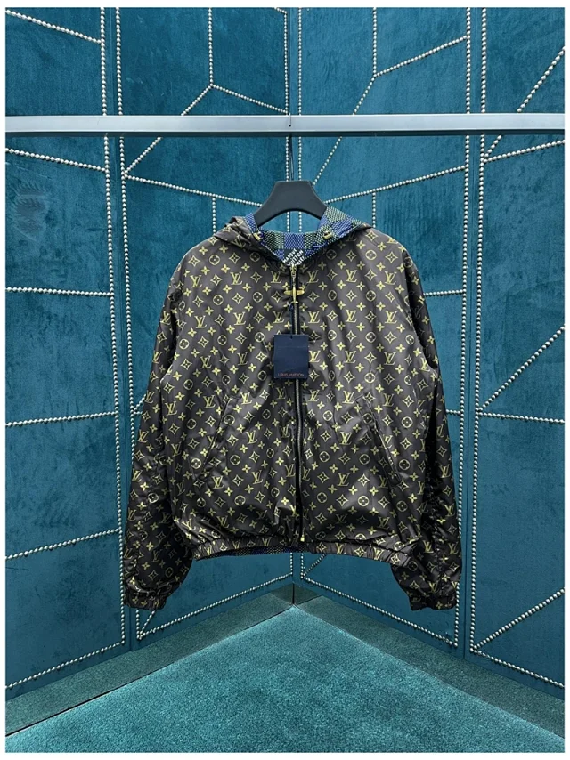 Tile factory / Louis Vuitton men's windproof hooded jacket