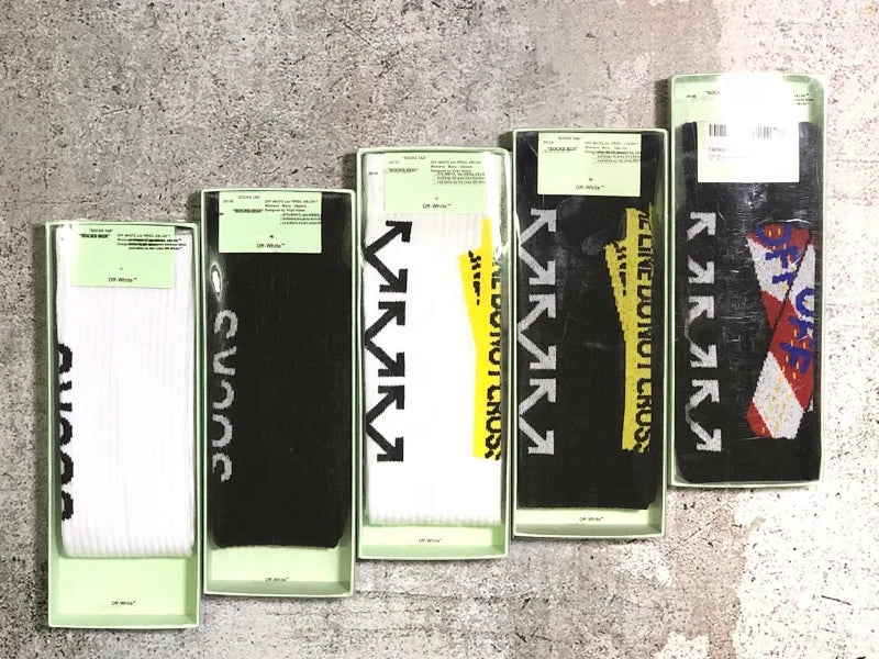 CND / OFF WHITE Typographic Socks