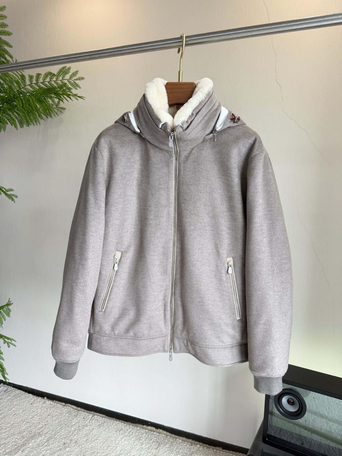 zb / 브루넬로 쿠치넬리  두꺼운 재킷