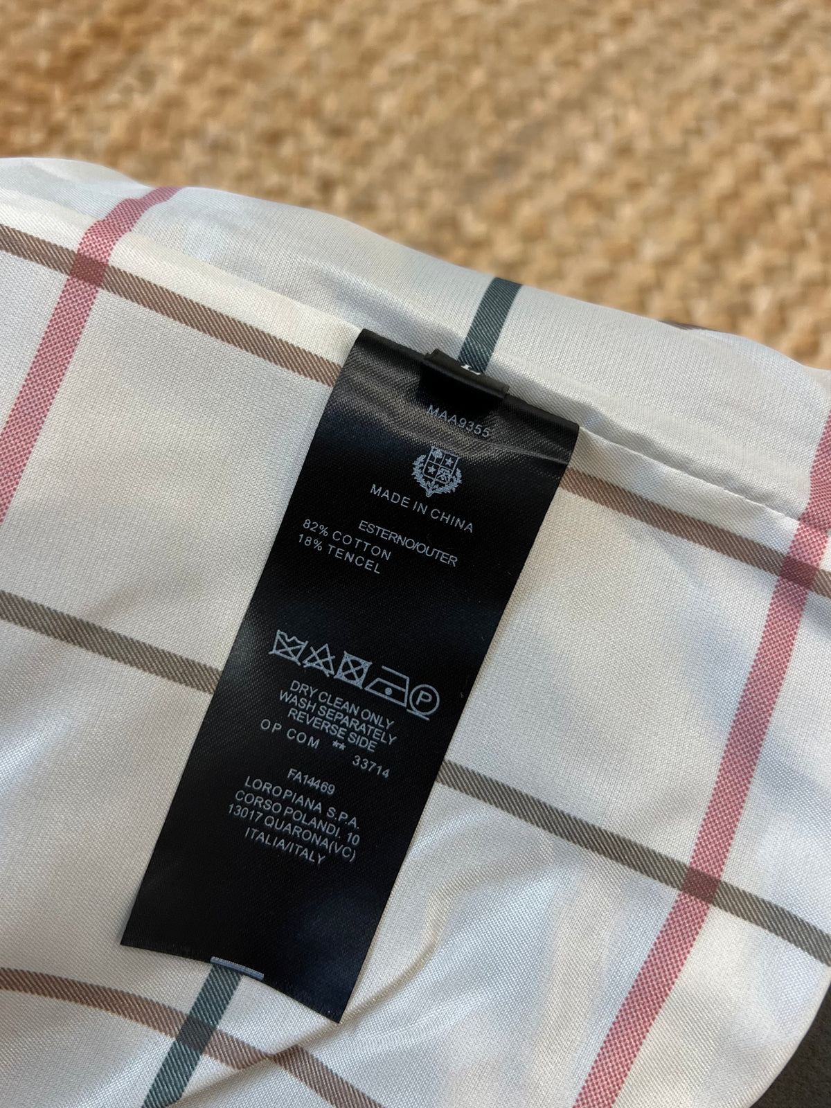 zb / 로로피아나  칼라 지퍼 자켓