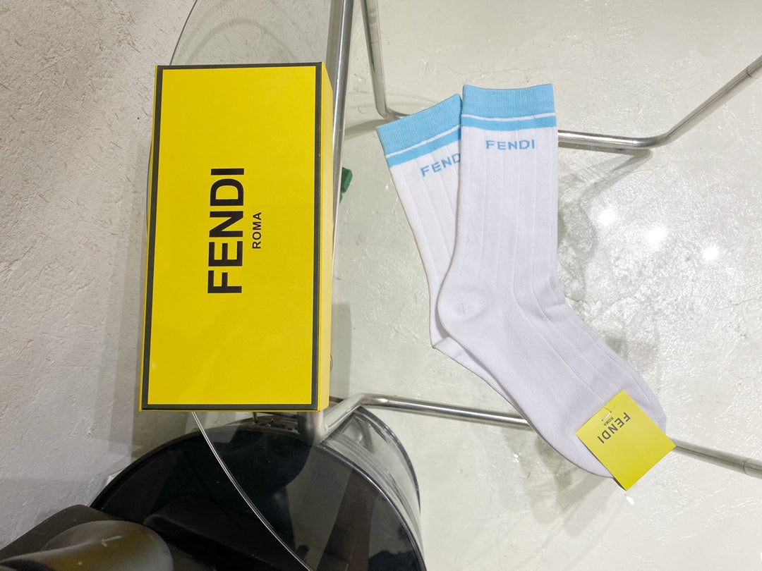 CND / 펜디 양말