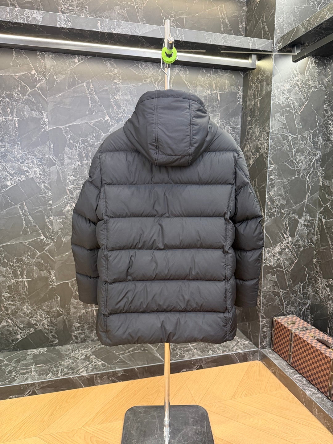 zb / 브루넬로 쿠치넬리  후드 다운 재킷