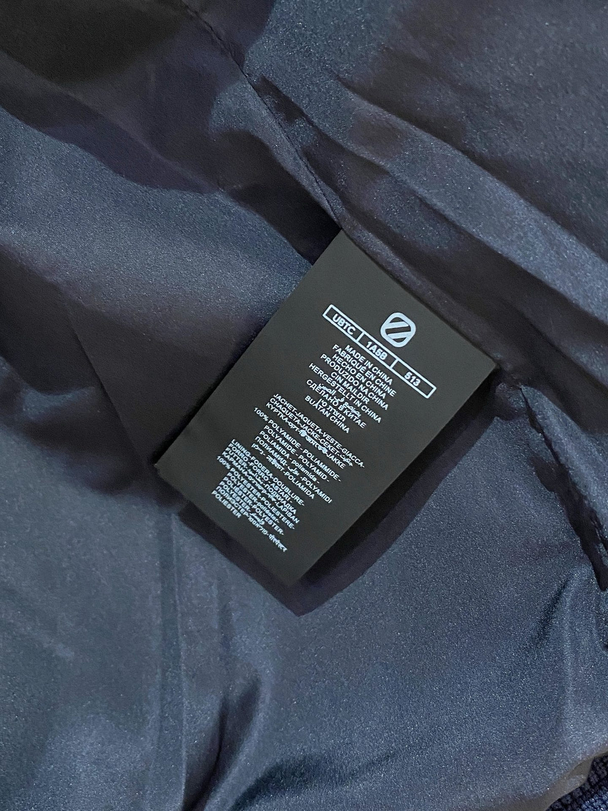 zb / 제냐  스탠드카라 지퍼 자켓