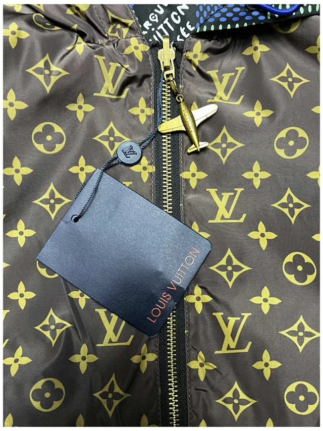 Tile factory / Louis Vuitton men's windproof hooded jacket