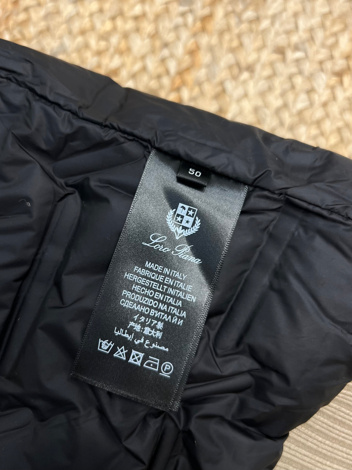 zb / 로로피아나  칼라 단추식 재킷