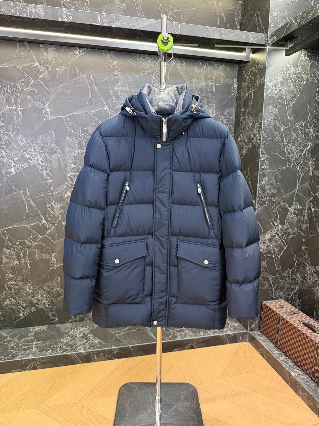 zb / 브루넬로 쿠치넬리  후드 다운 재킷