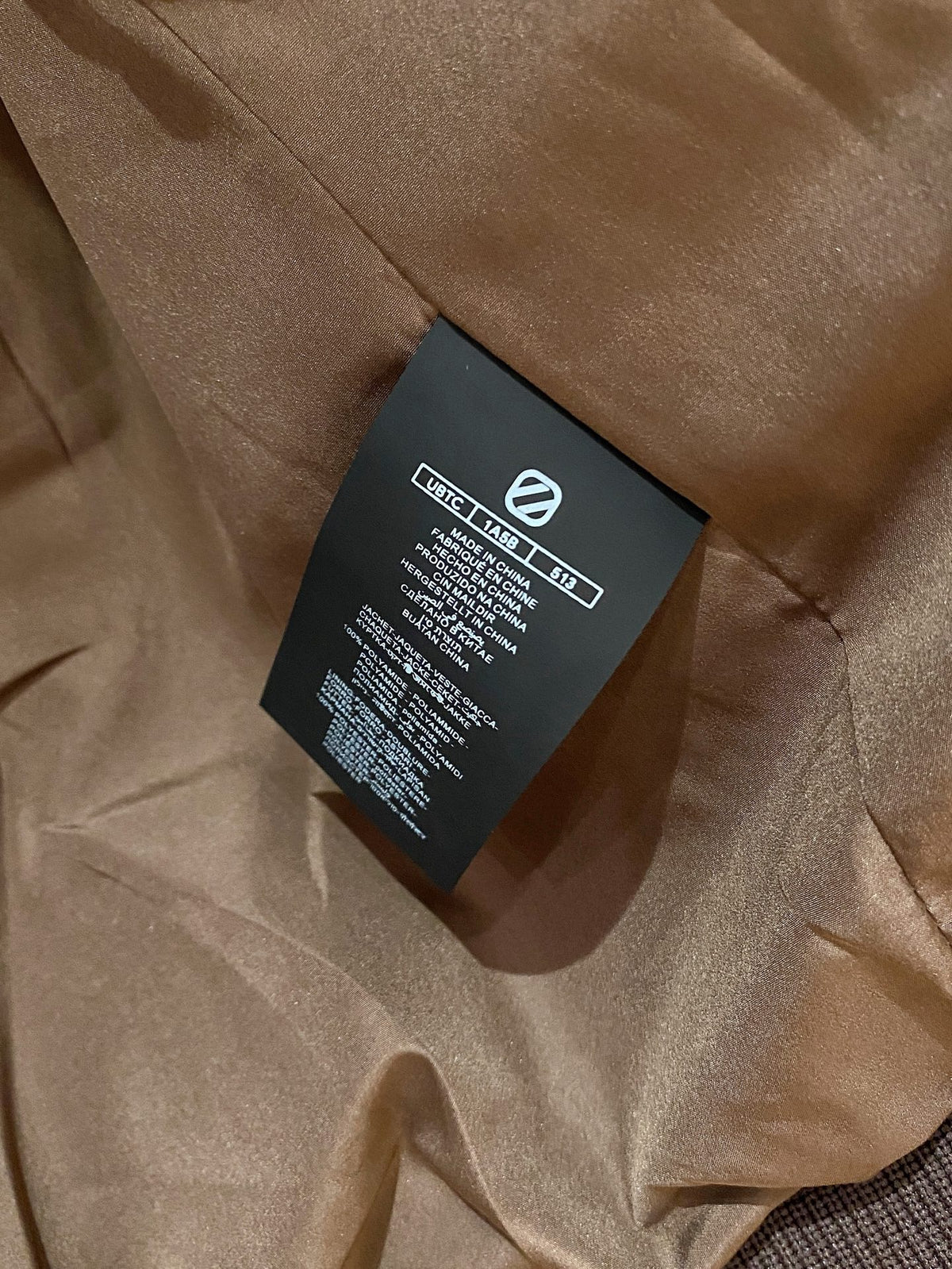 zb / 제냐  스탠드카라 지퍼 자켓