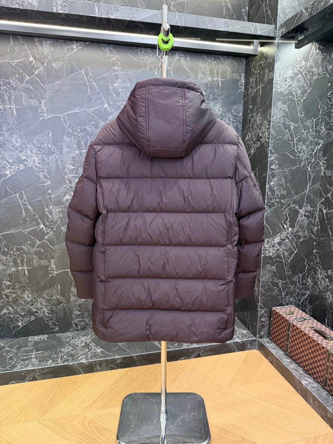 zb / 브루넬로 쿠치넬리  후드 다운 재킷