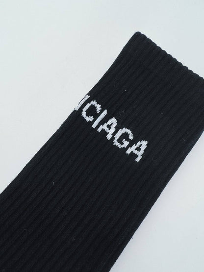 CND / 발렌시아가 양말