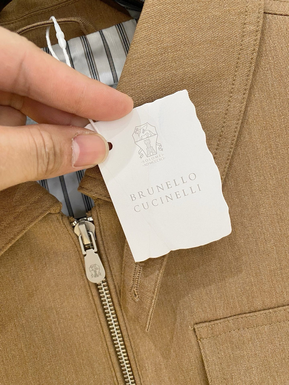 zb / 브루넬로 쿠치넬리  카라 지퍼 점퍼