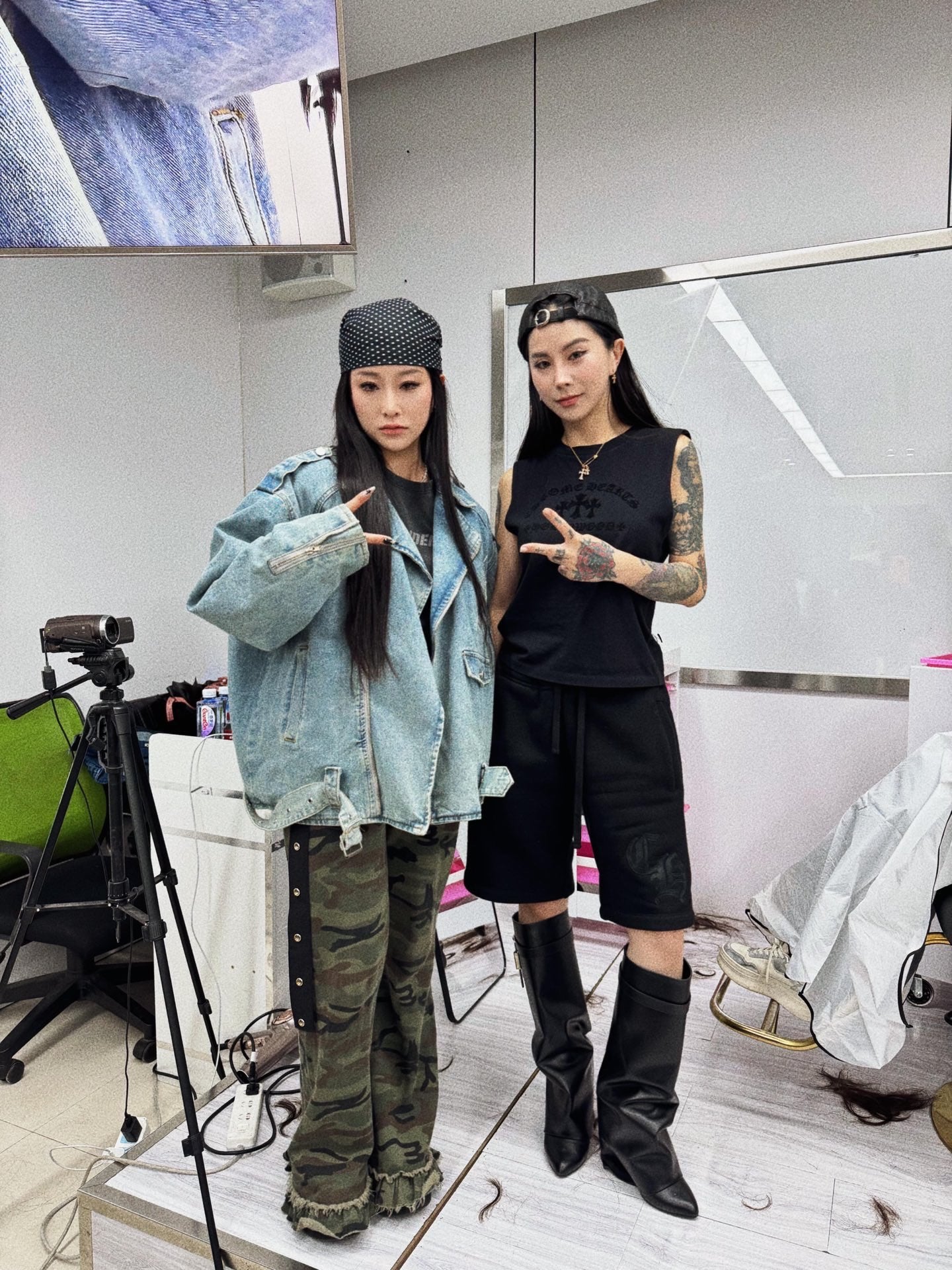 BVG / 크롬하츠 로고 자수 반바지