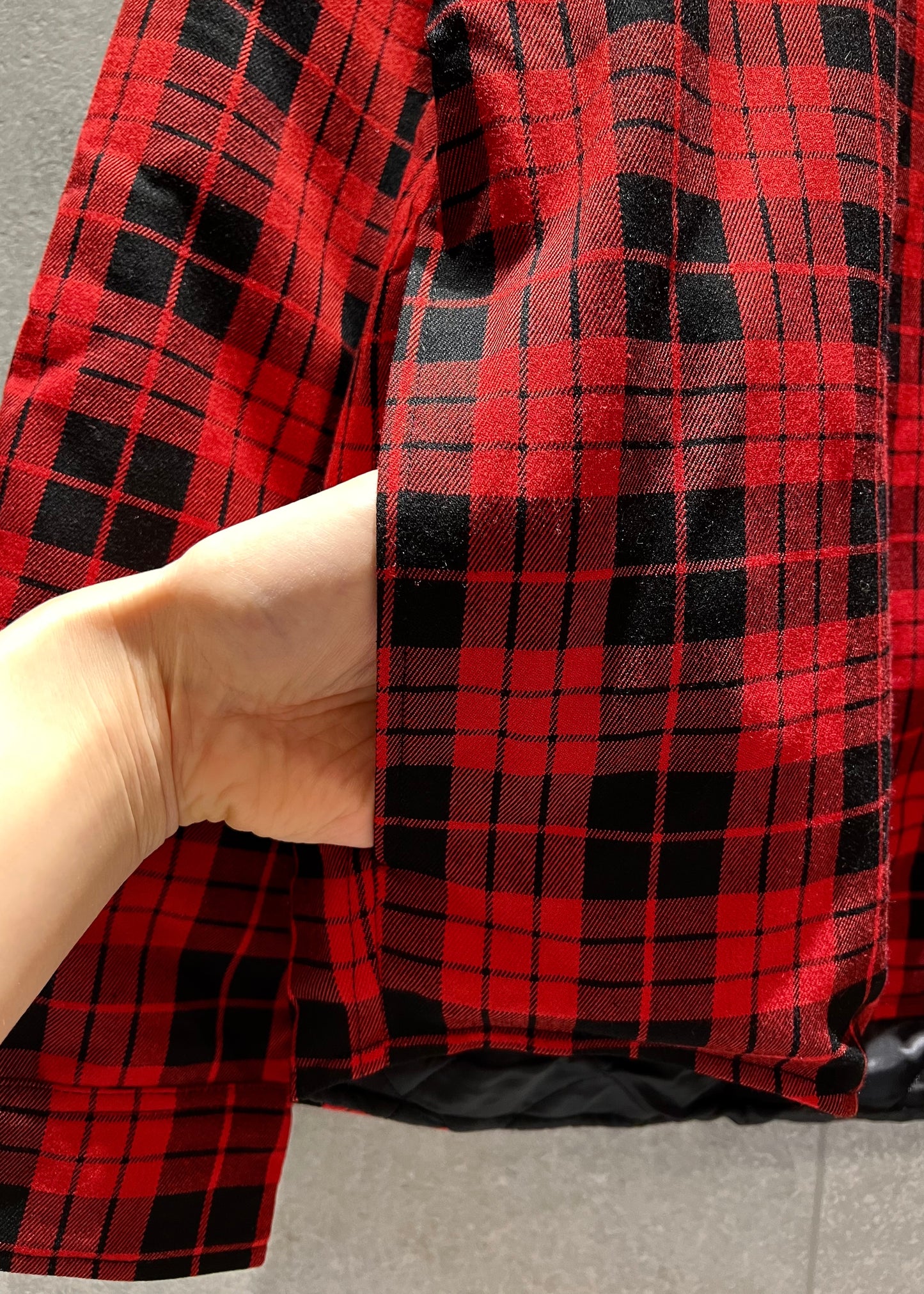 계단집 / 발렌시아가 셔츠 코트