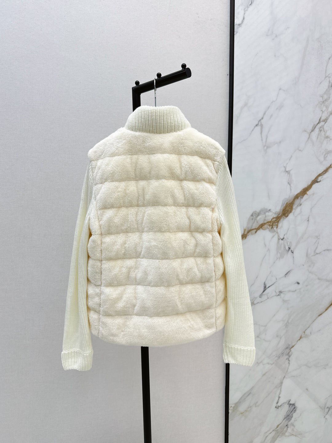 벨라 / MC 칼라 니트 패딩 코트