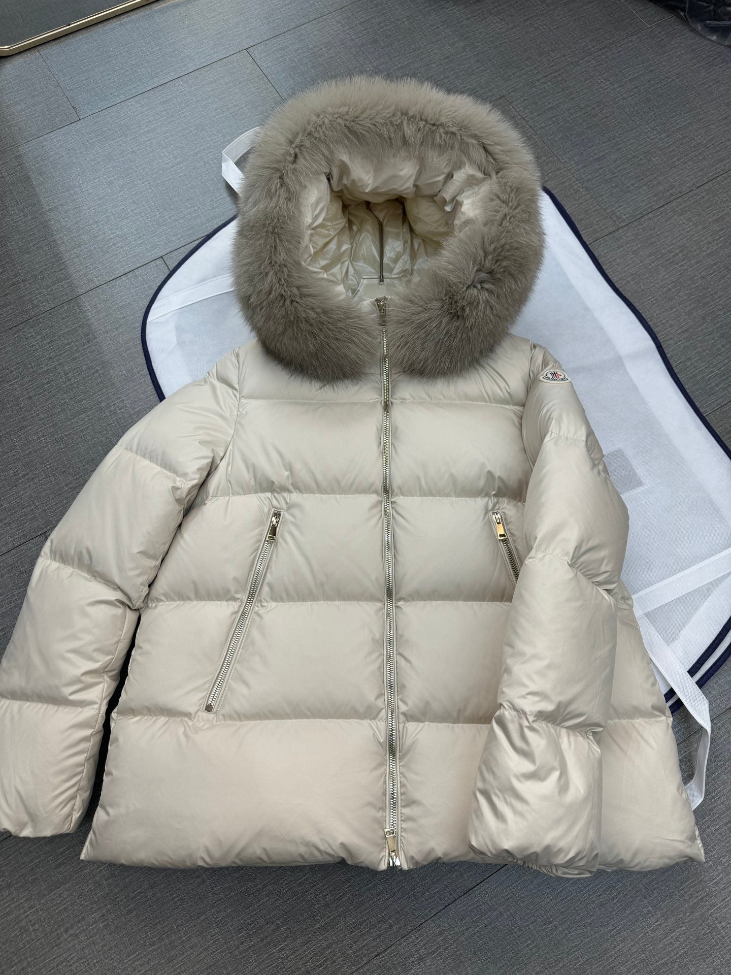 벨라 / MC 울털깃 패딩