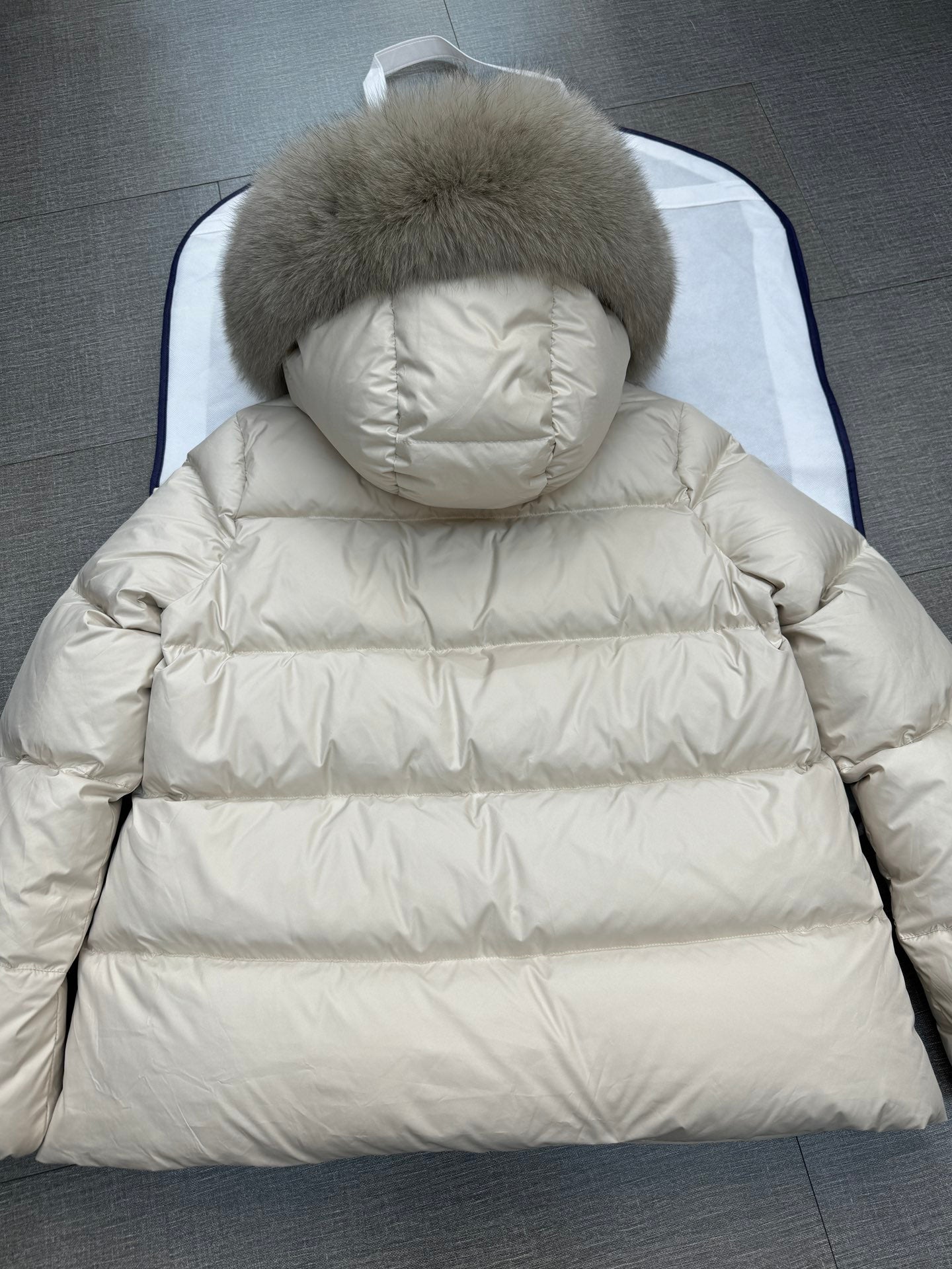 벨라 / MC 울털깃 패딩