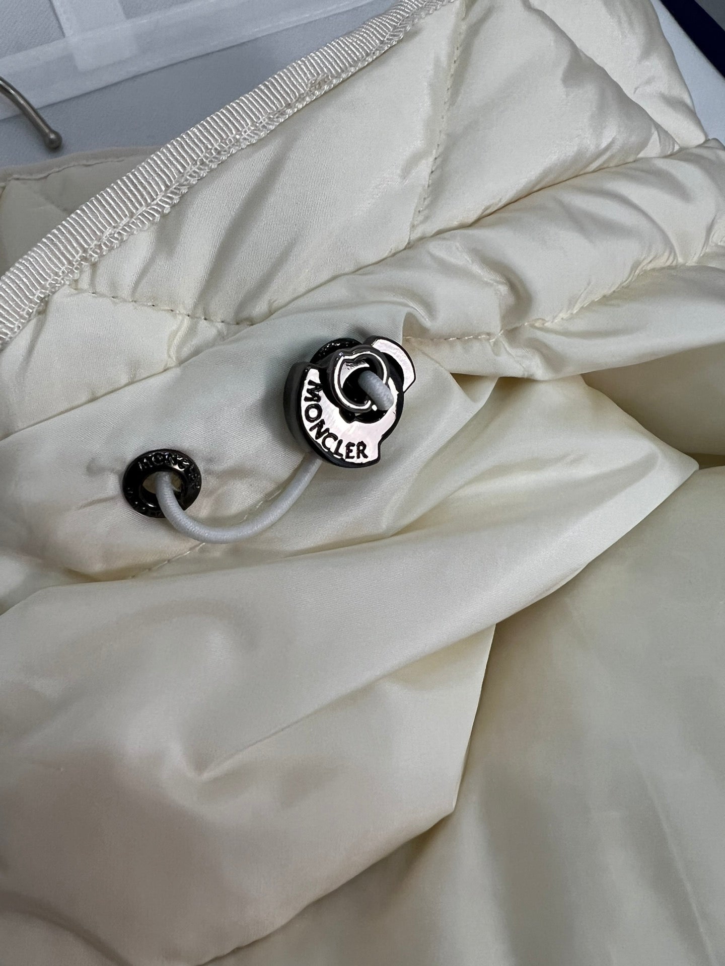 벨라 / MC 쇼트 패딩 재킷