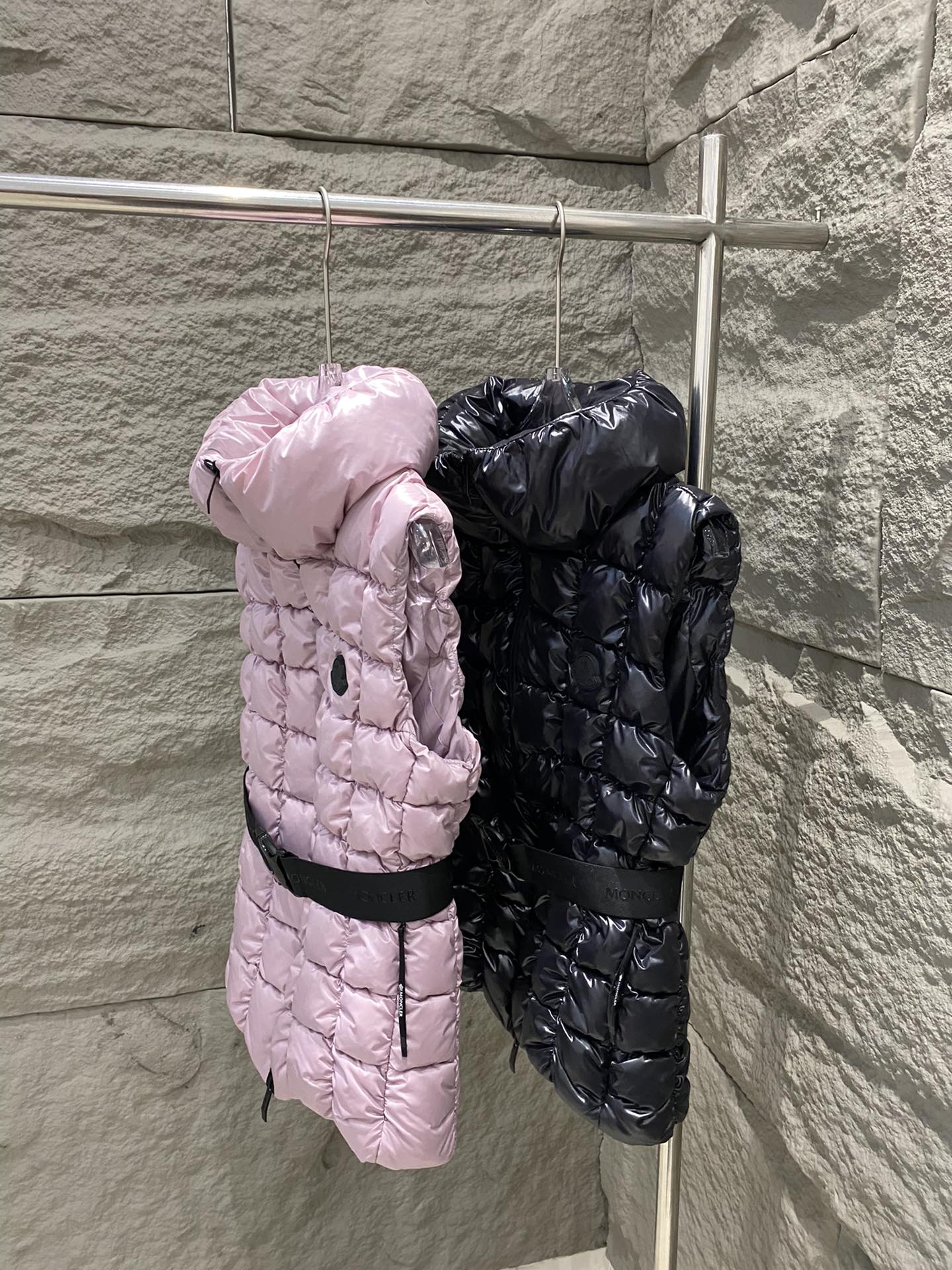 벨라 / MC 네모난 퀼팅 패딩 조끼