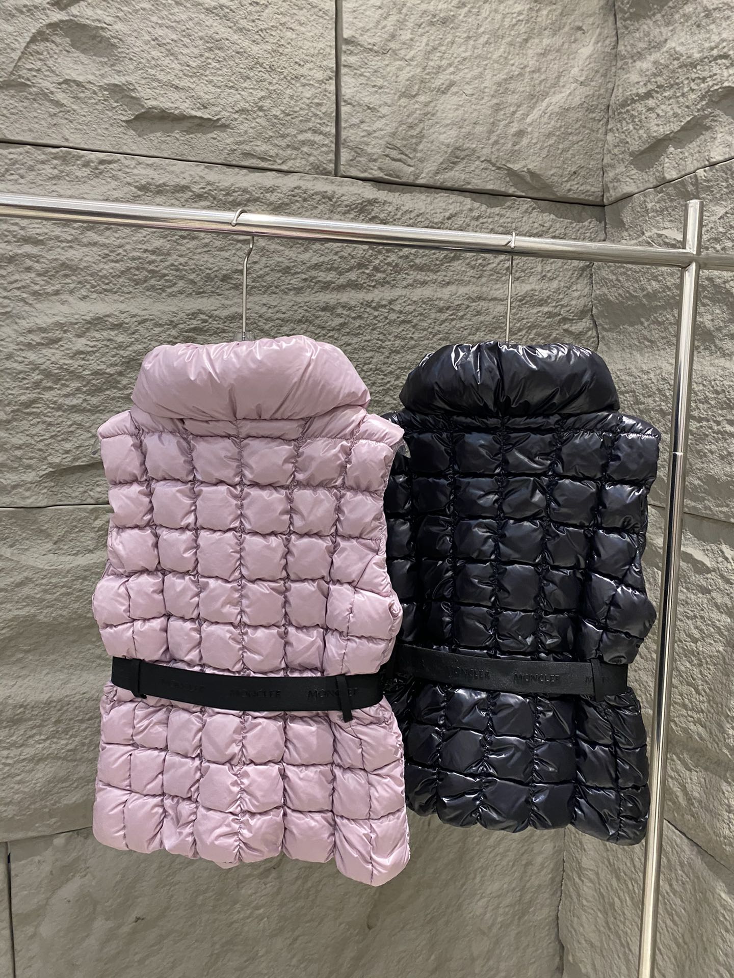 벨라 / MC 네모난 퀼팅 패딩 조끼