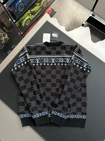v공장 / 루이비통 25SS LV 엠보스드 남성 후드 니트 티셔츠 블랙 1A9FQI |