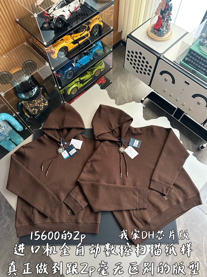 V공장 / 루이비통 하단 로고 후드티