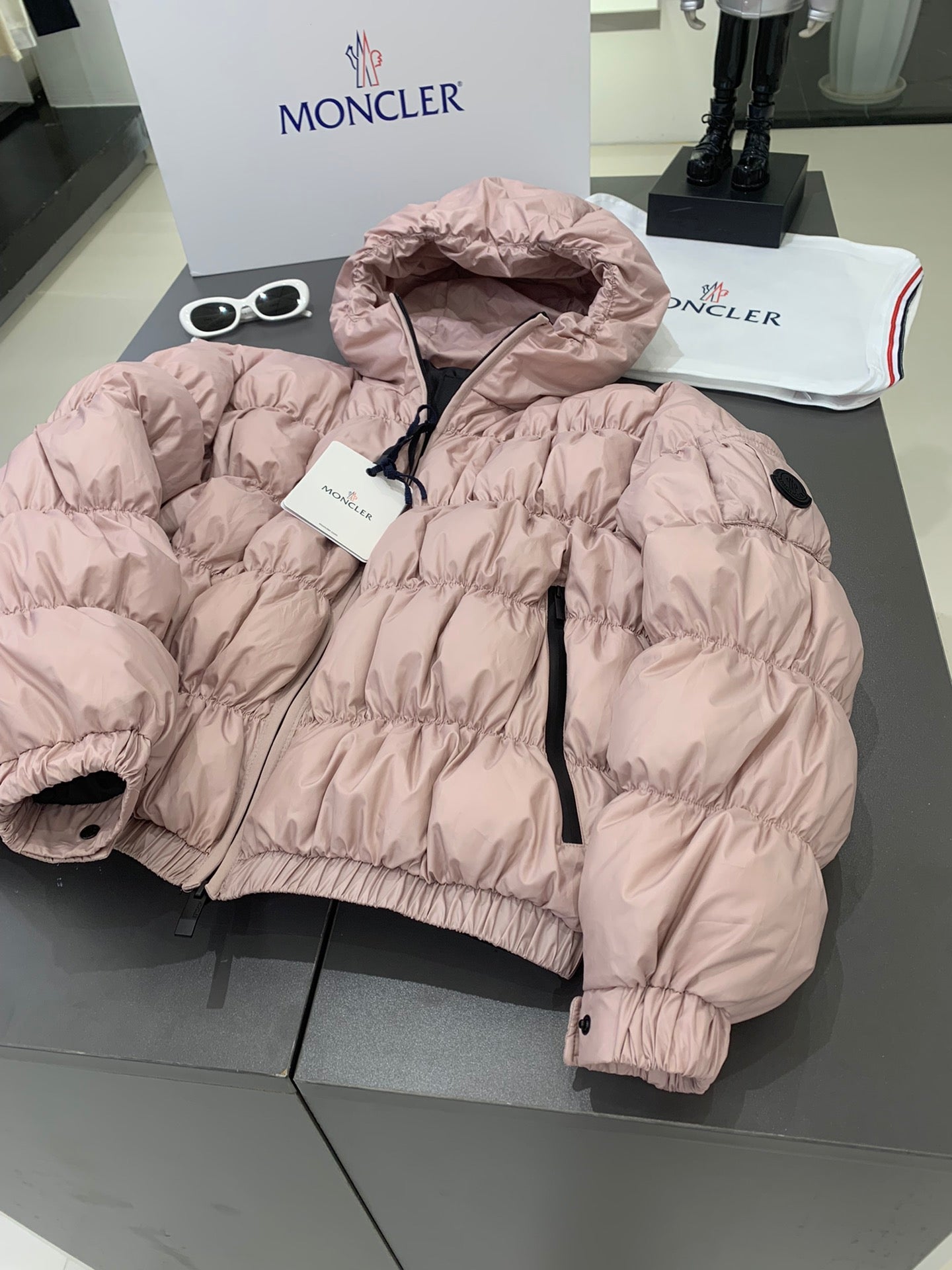 벨라 / MC 애벌레 쇼트 패딩
