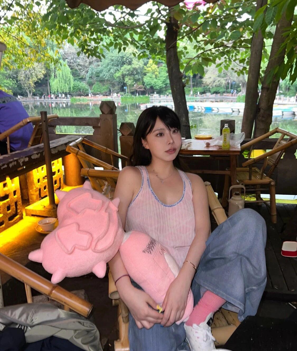타지아 / 샤넬   플리츠 콘트라스트 탱크탑