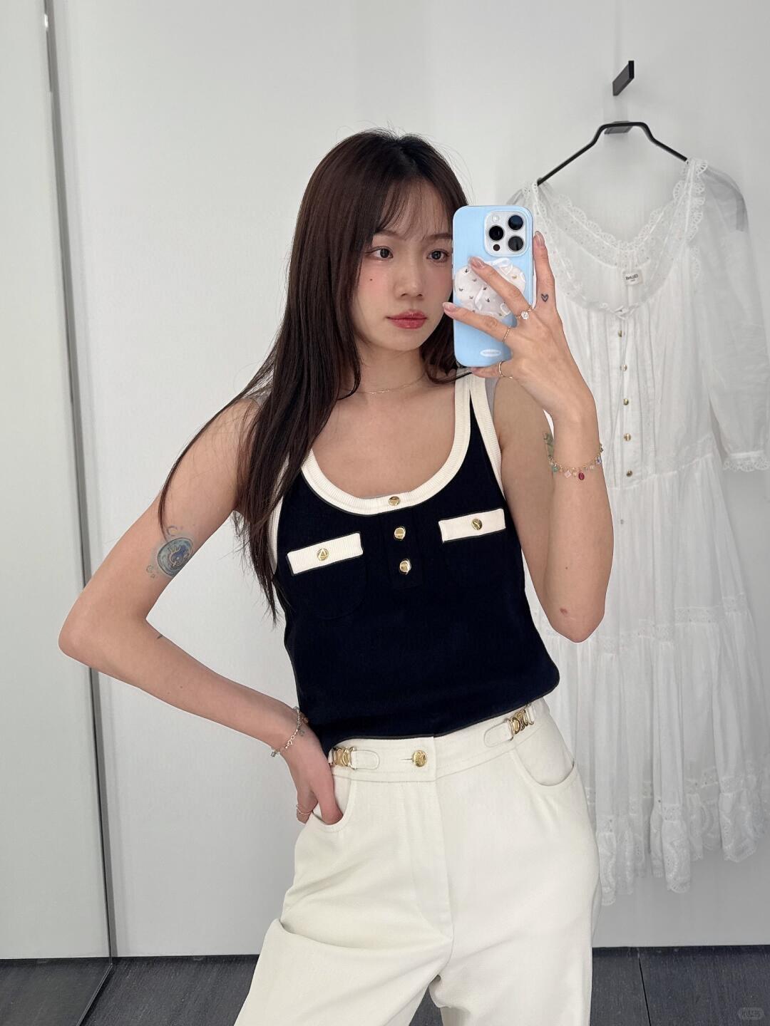 타지아 / 샤넬  25 여름 콘트라스트 니트 조끼