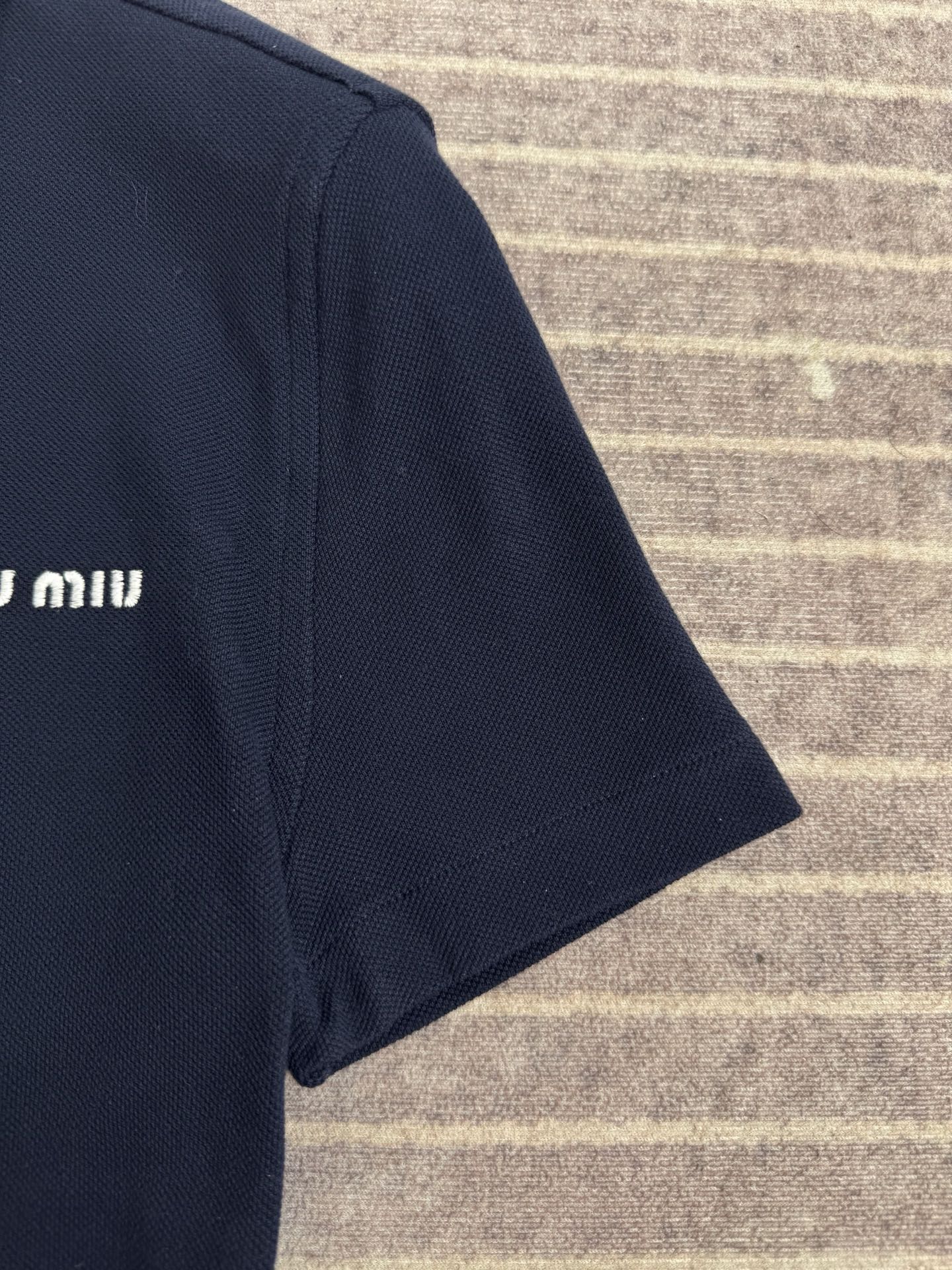 타지아 / 미우미우 25 여름 신상품 네이비 블루 라펠 셔츠