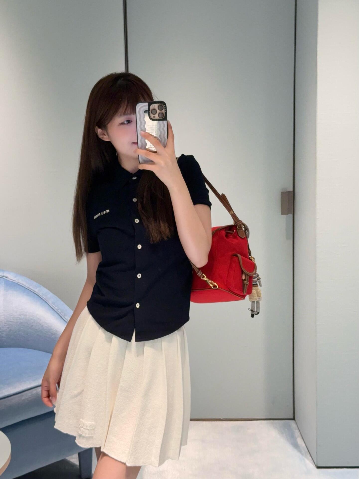 타지아 / 미우미우 25 여름 신상품 네이비 블루 라펠 셔츠