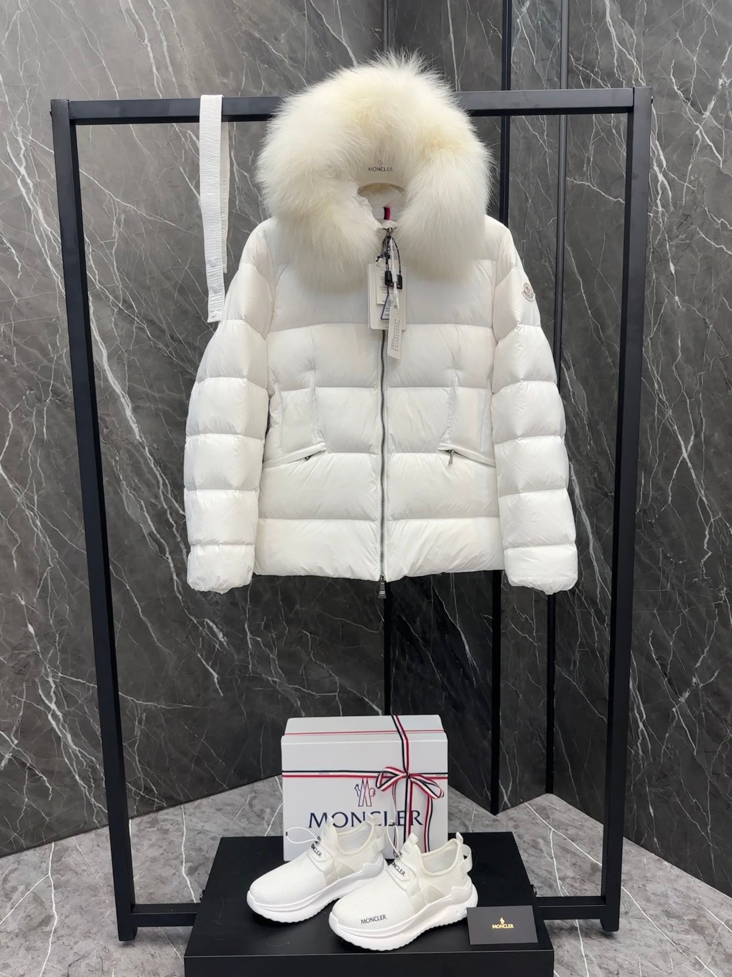 벨라 / MC 짧은 패딩 재킷 재킷