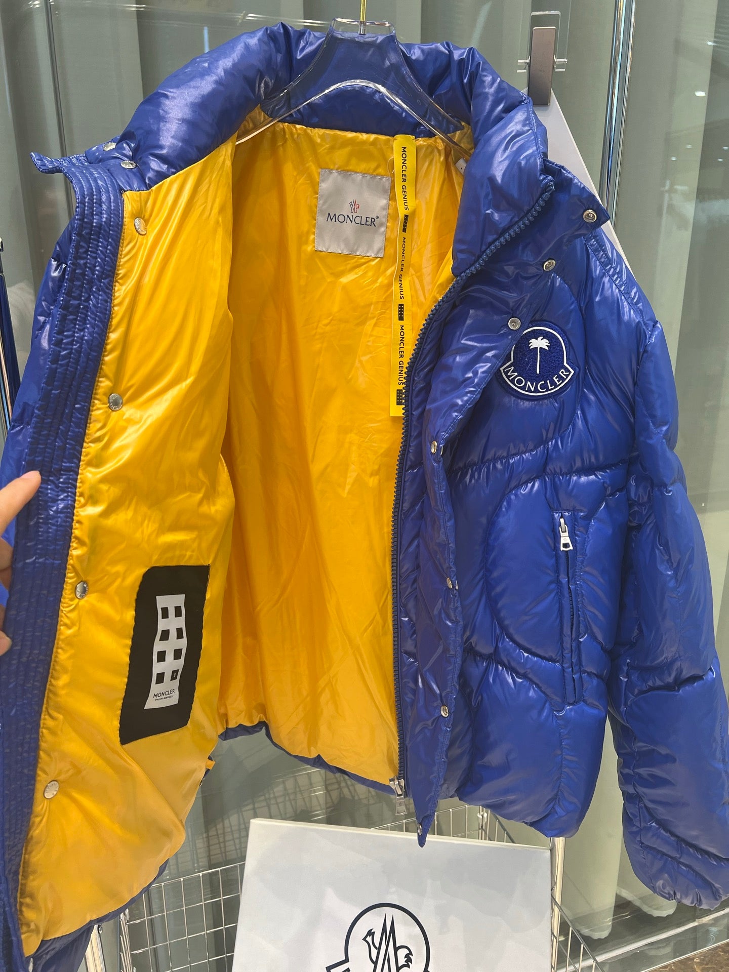 벨라 / MC 패딩