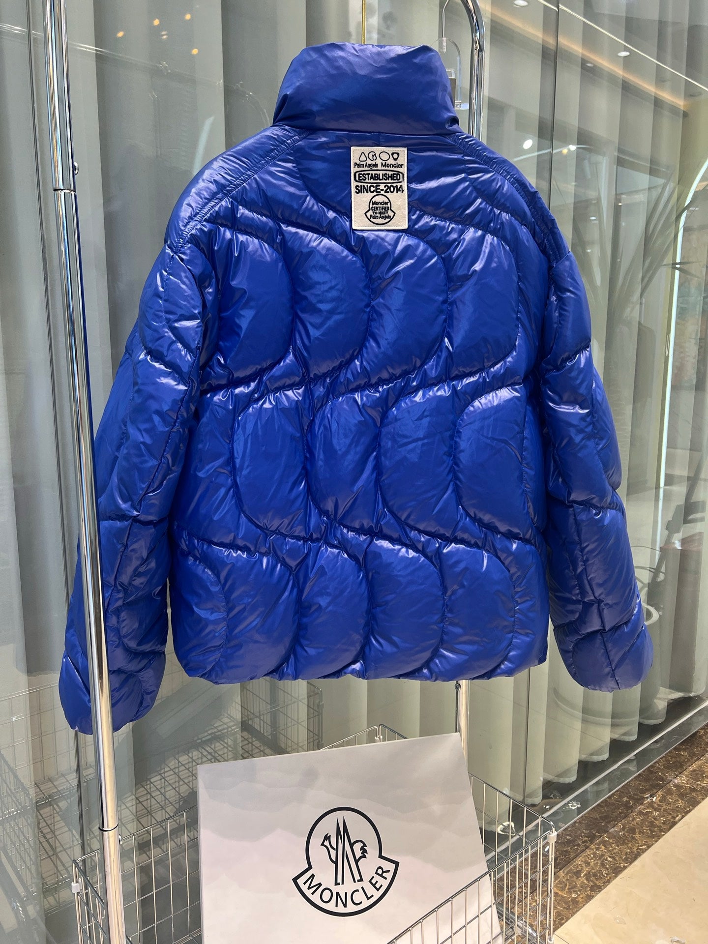 벨라 / MC 패딩
