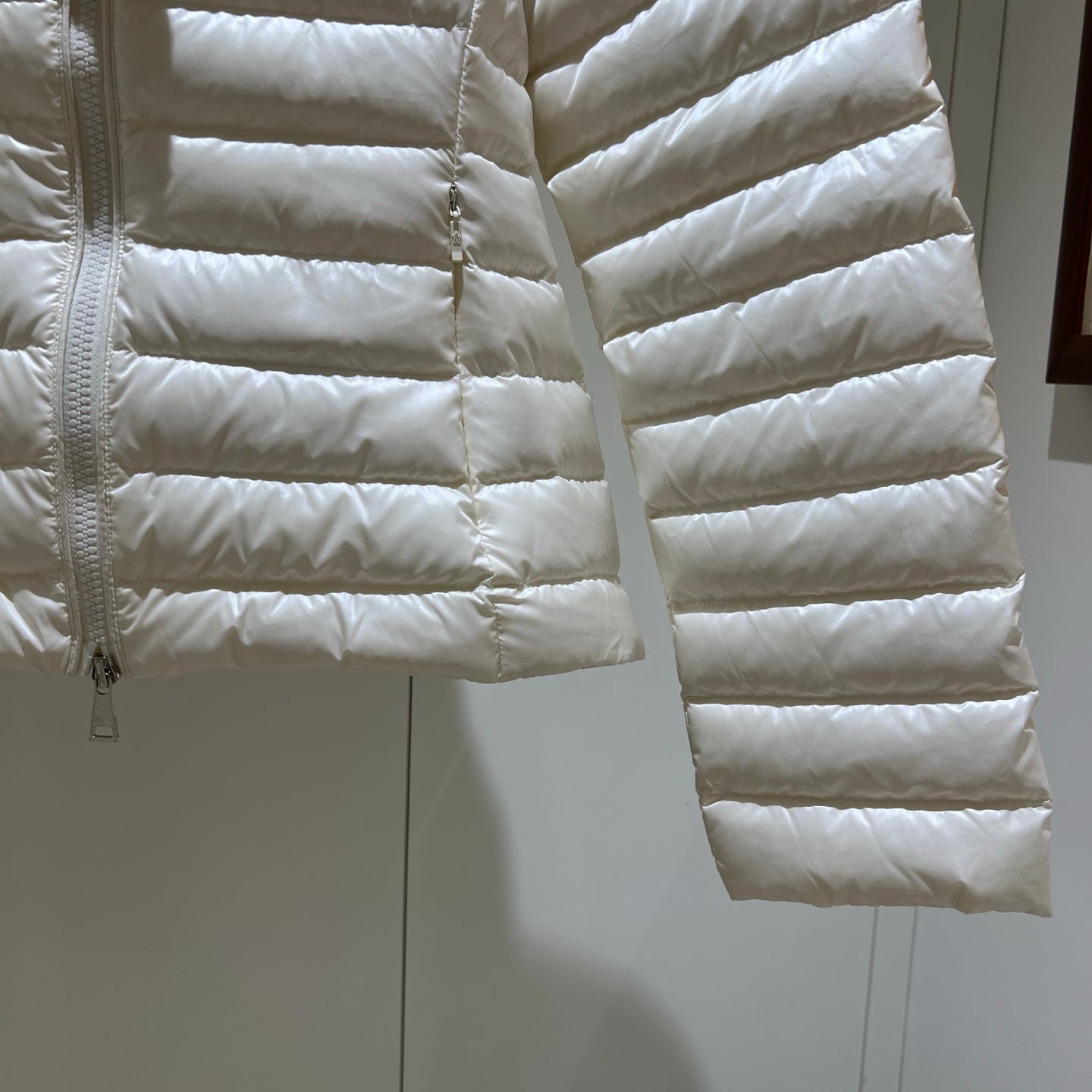 Bela / MC Short Slim-fit Padded Jacket