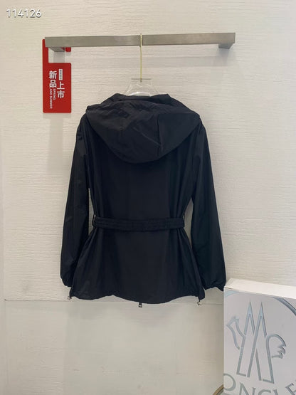 벨라 / MC 허리를 걷어 올리는 작은 외투