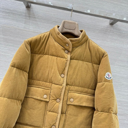 Bella / MC Badge Embroidered Velvet Padded Jacket