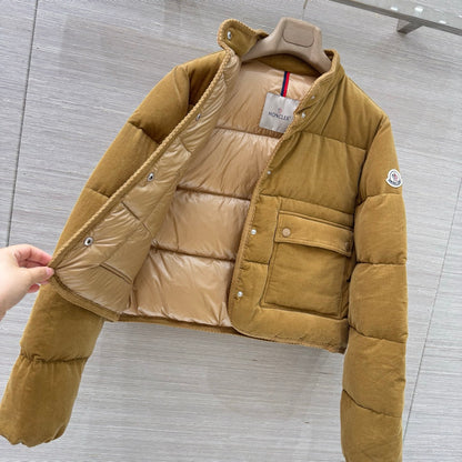 Bella / MC Badge Embroidered Velvet Padded Jacket