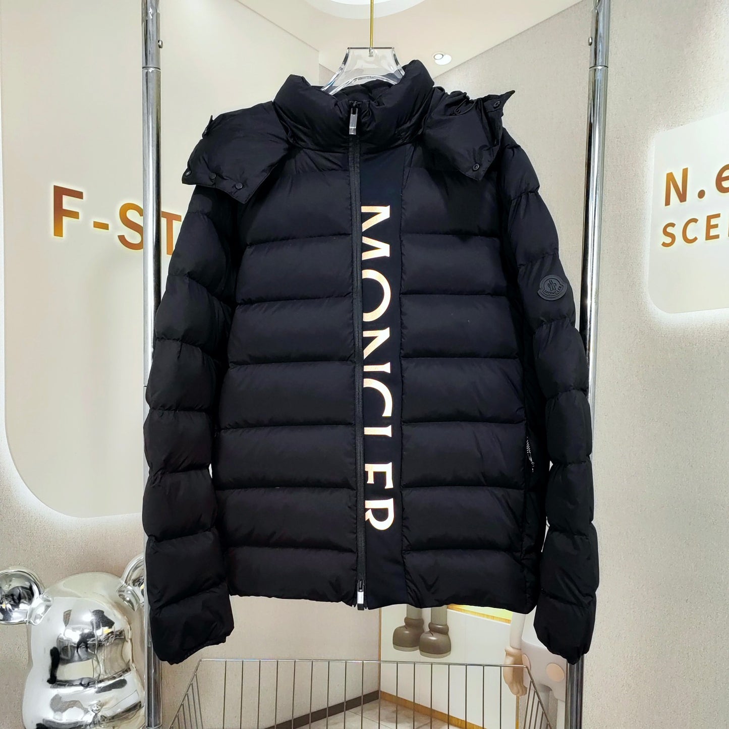 벨라 / MC 흑무사/숏패딩