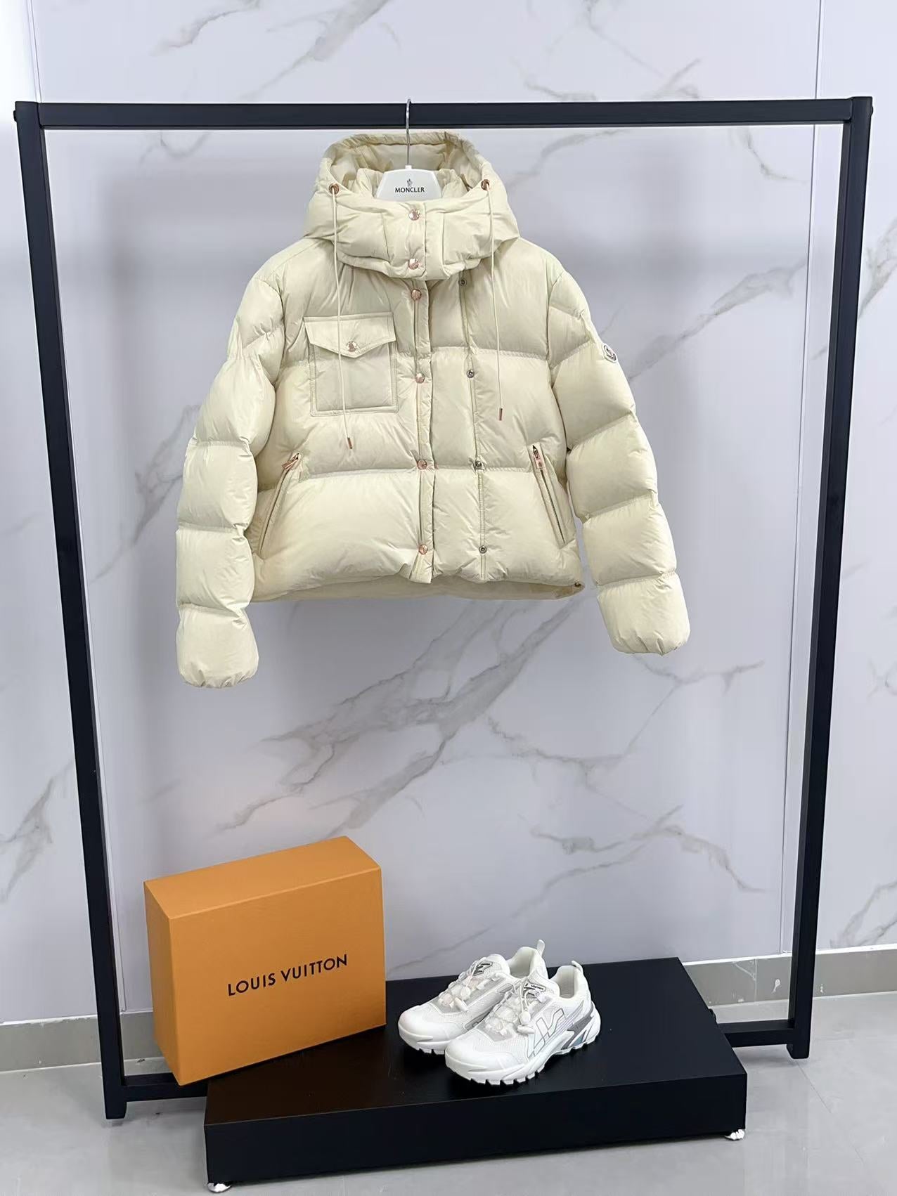 벨라 / MC 짧은 길이의 패딩 재킷