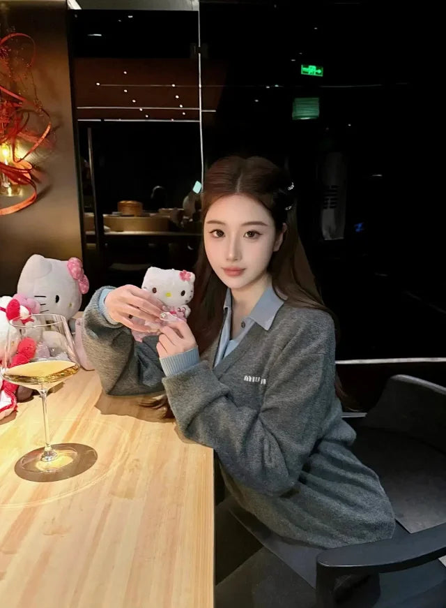 MK  / 미우미우 폴로넥 자수 긴팔