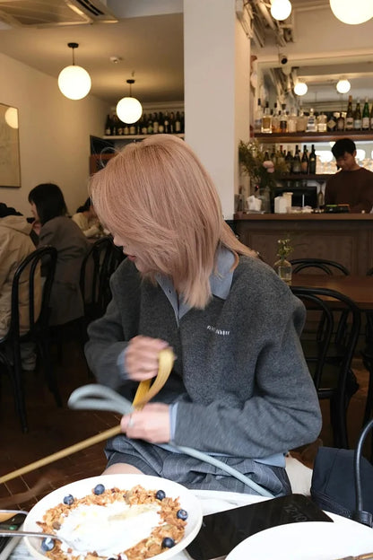 MK  / 미우미우 폴로넥 자수 긴팔