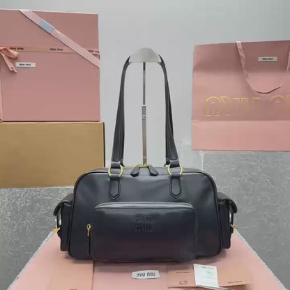 카타 / 미우미우 신형 기관차 가방