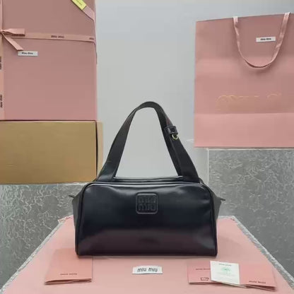 카타 / 미우미우 신형 볼링백