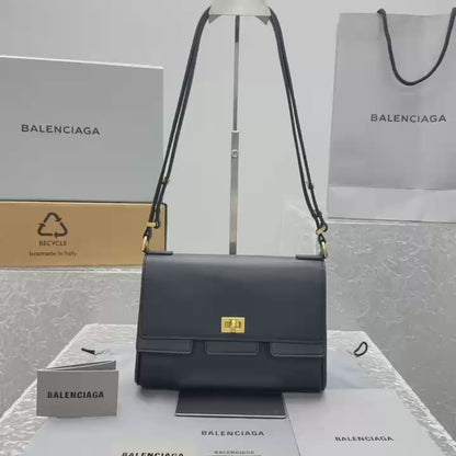 카타 / 발렌시아가 소포