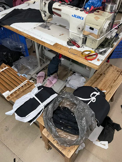 사탄 / 발렌시아가 나일론 루즈핏 쇼츠