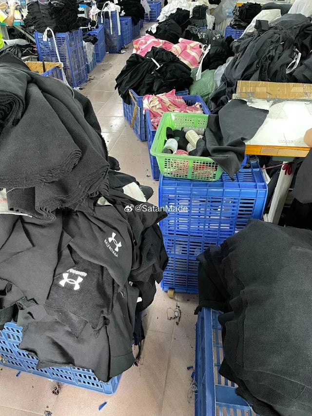 사탄 / 발렌시아가 워싱 가공 지퍼 후드