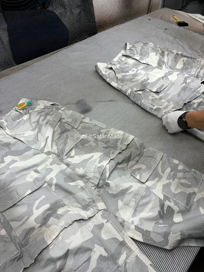 사탄 / 발렌시아가 워싱 디스트로이드 카모 카고 팬츠