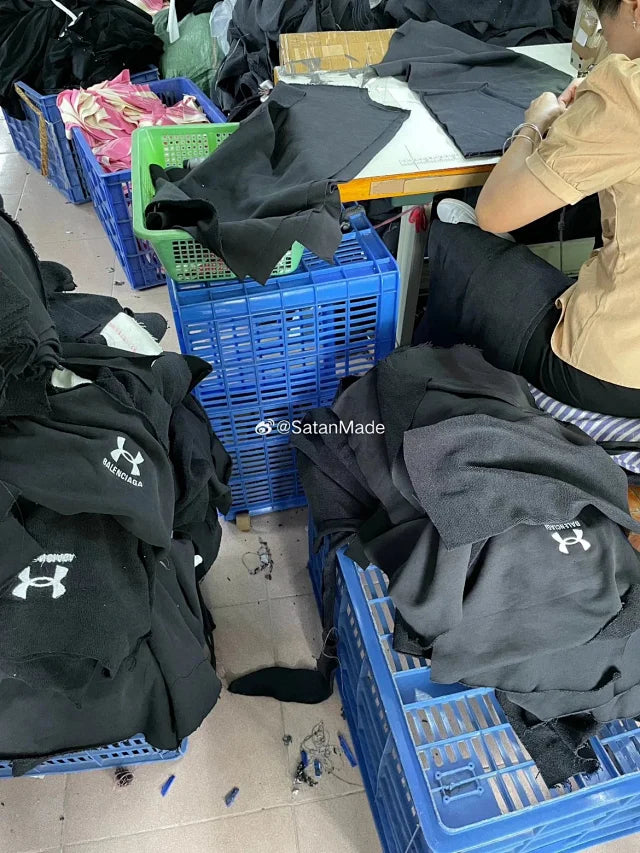 사탄 / 발렌시아가 루즈핏 와이드 조거팬츠