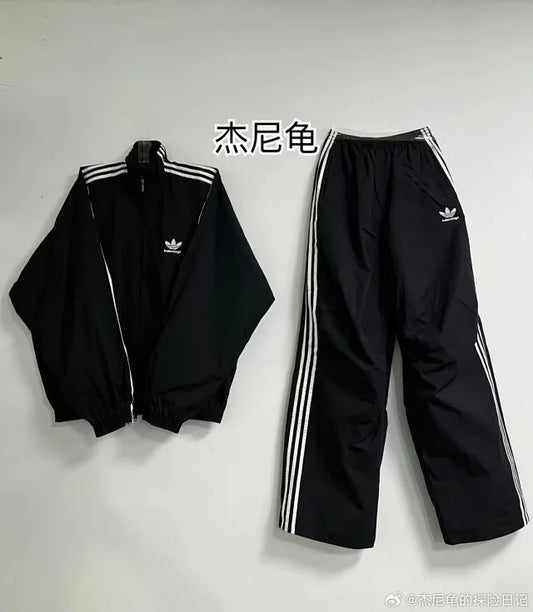 꼬부기 / 발렌시아가 콜라보 자수 스트라이프 스포츠 재킷 긴바지 세트